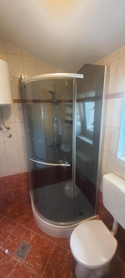 Apartments Ivanka G Малинска Экстерьер фото