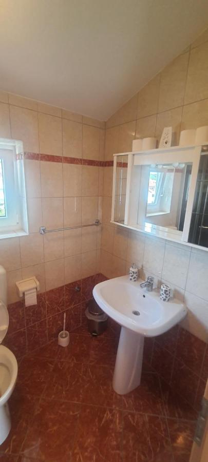 Apartments Ivanka G Малинска Экстерьер фото