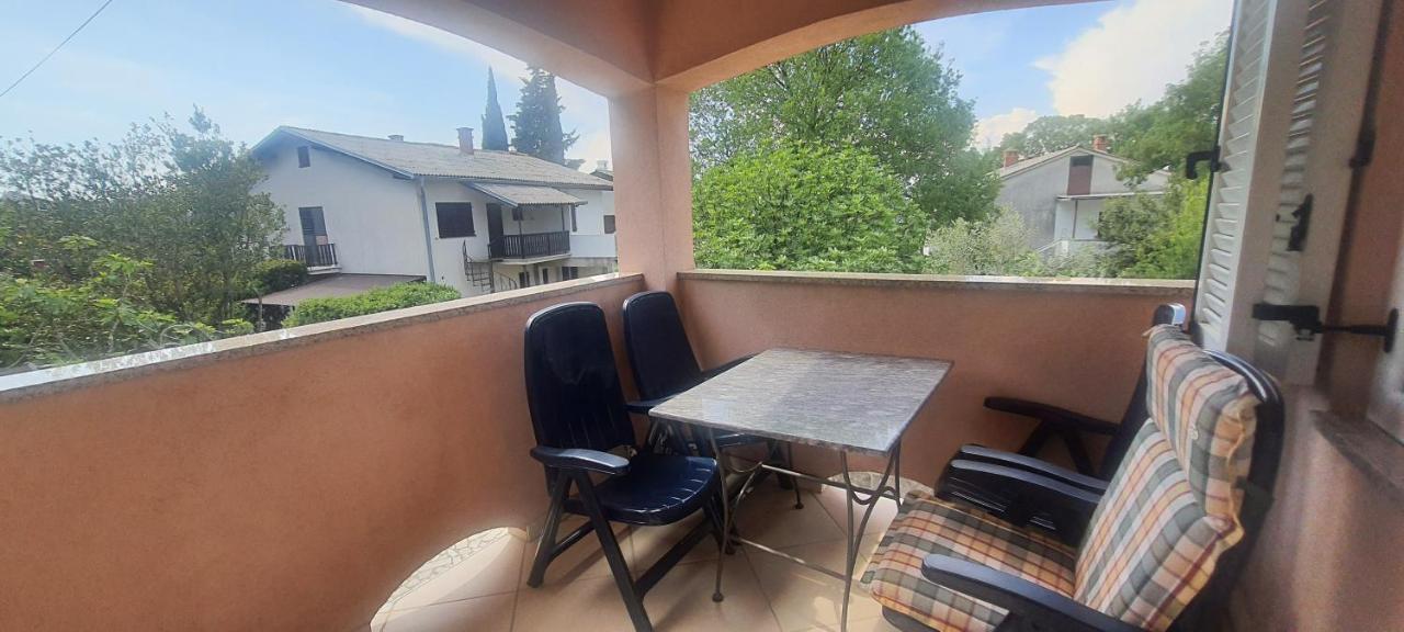 Apartments Ivanka G Малинска Экстерьер фото