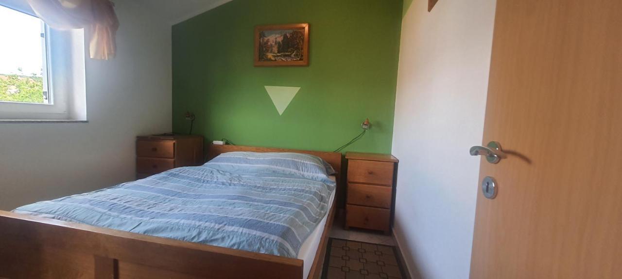 Apartments Ivanka G Малинска Экстерьер фото